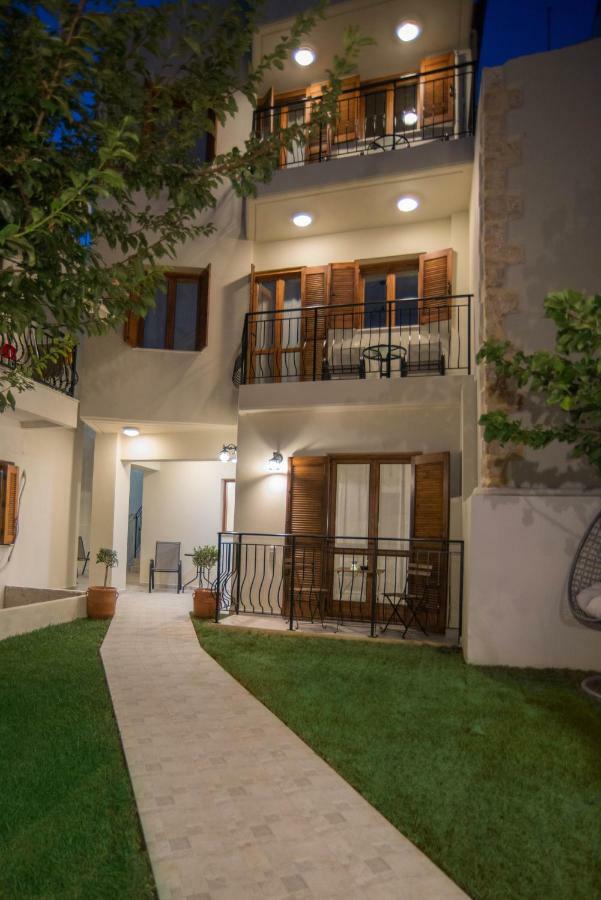 Aelia Apartments Ханья Экстерьер фото